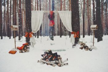 ozhivshaya-skazka-vyezdnaya-svadebnaya-tseremoniya-zimoj4
